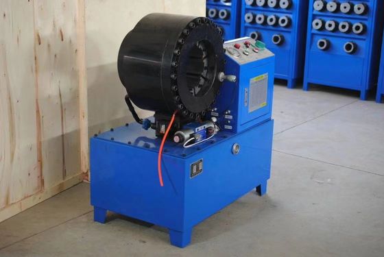水力 4 インチ 4-102 mm 4 層のホース 大サイズ 工業用 編み込みホース クリッピングマシン 4 kw コンパクト構造