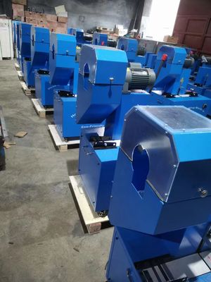 電動 1/4'2''ホースサイズ 液圧ホーススキーブリングマシン モーターパワー 0.75-1.5kw