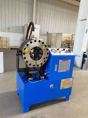 1~90mm クリップリング範囲 220V/240V/380V/415V 3KW/4KW 電圧/電力 2 つのフリーダイスサポートを持つ水力管クリップリングマシン