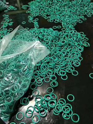 良い価格 グリーン NBR/FKM/FFKM 素材 ゴム Oリング OEM/ODM 圧縮鋳造 優れた油耐性 16-30 N/mm 破裂強度 オンライン