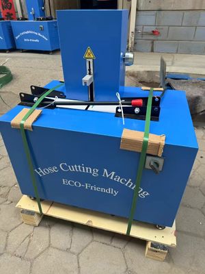 2インチブルースキービングと4層電気ゴムホース切断機