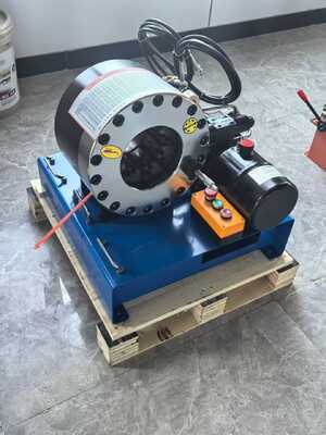 12V/24V Voltage Hydraulic Hose Crimping Machine For Car Loading With 600T Crimping Force And 10 Dies