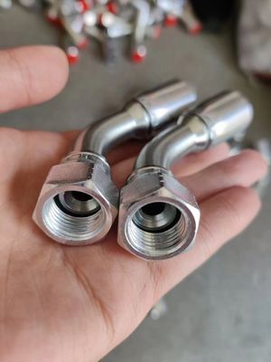良い価格 異なるサイズと規格 炭素鋼フレンズ 1/2 JIC 液圧ホースフィッティング JIS BSP 鋼製ブレーキラインアダプター オンライン