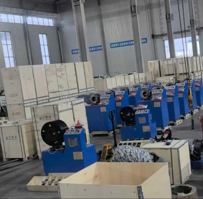 良い価格 水力 3インチと4インチ電気 短めのモデル ボタンシステム 青色 工業用 編み込みホース クリッピングマシン 3kw コンパクト構造 オンライン