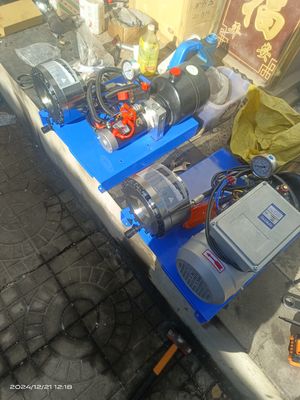 新型設計 電動油圧ホース圧着機 2.2KW 220V 7 ダイス 6-25mm ホース用