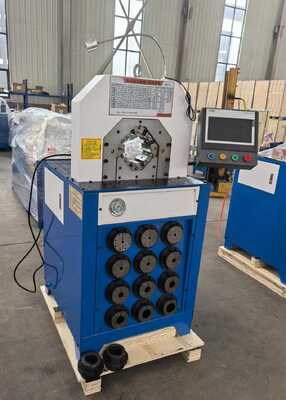 効率的なホース圧着のための15個の交換可能なダイスを備えた3インチPLC制御油圧ホース圧着機